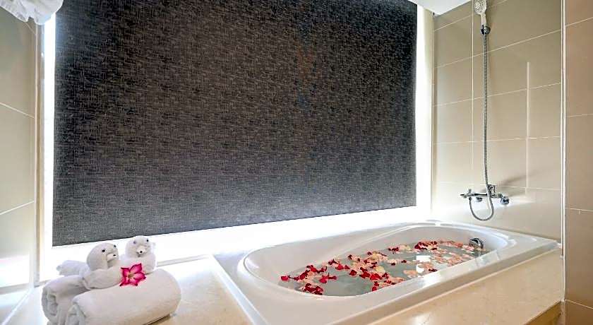 Ttc Hotel Deluxe Airport