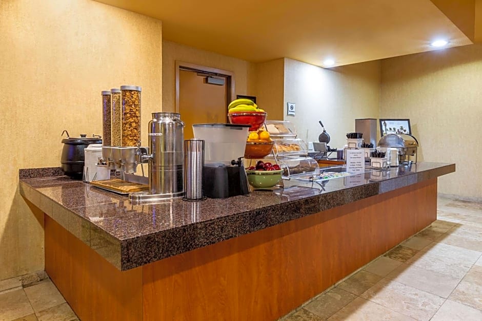 La Quinta Inn & Suites by Wyndham Vancouver