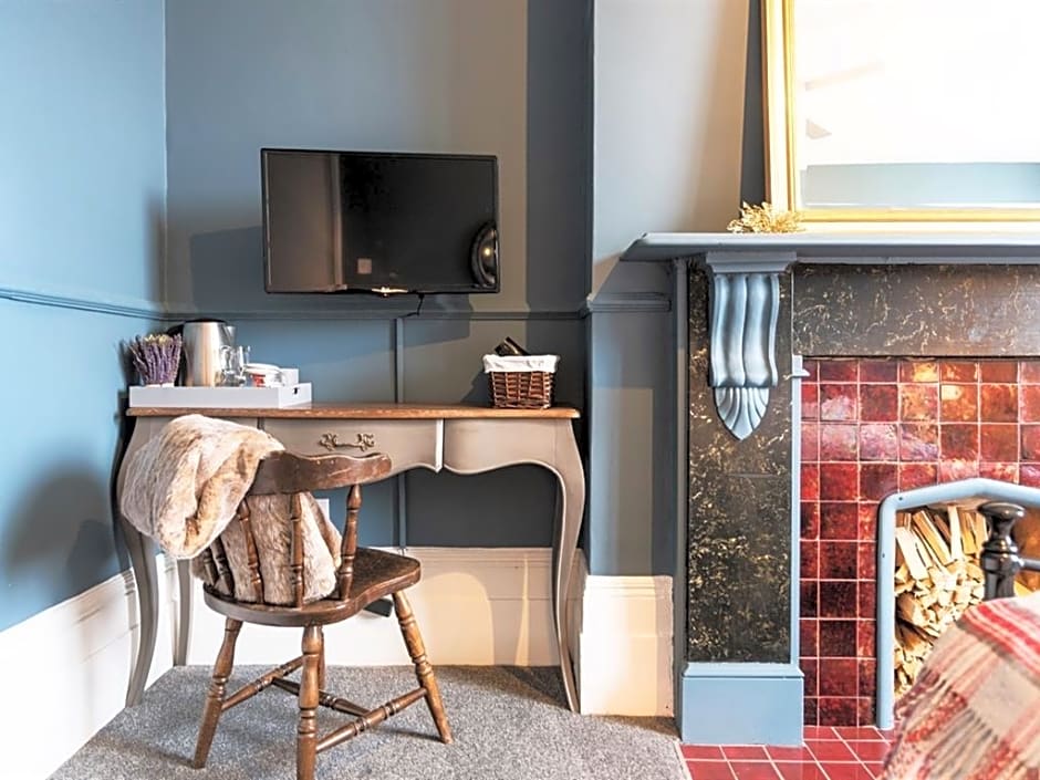 Summerfield Pub & Boutique Rooms