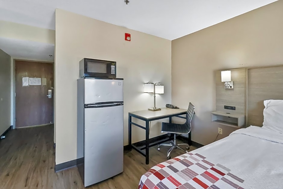 Photo 1 of 6 of 1 King Bed, Accessible