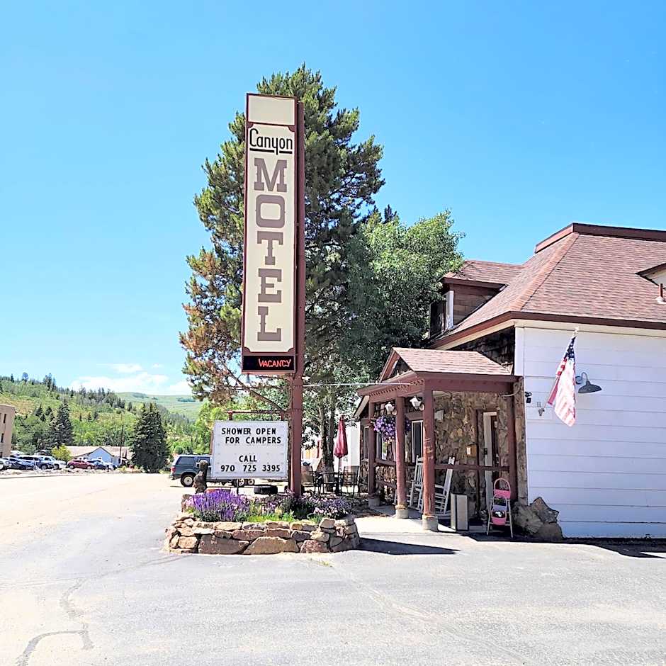 Canyon Motel near Rocky Mountain National Park