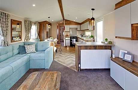 FRESHWATER BEACH HOLIDAY HOME