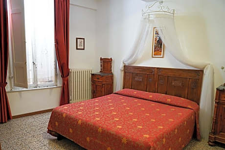 Single Room with Bathroom