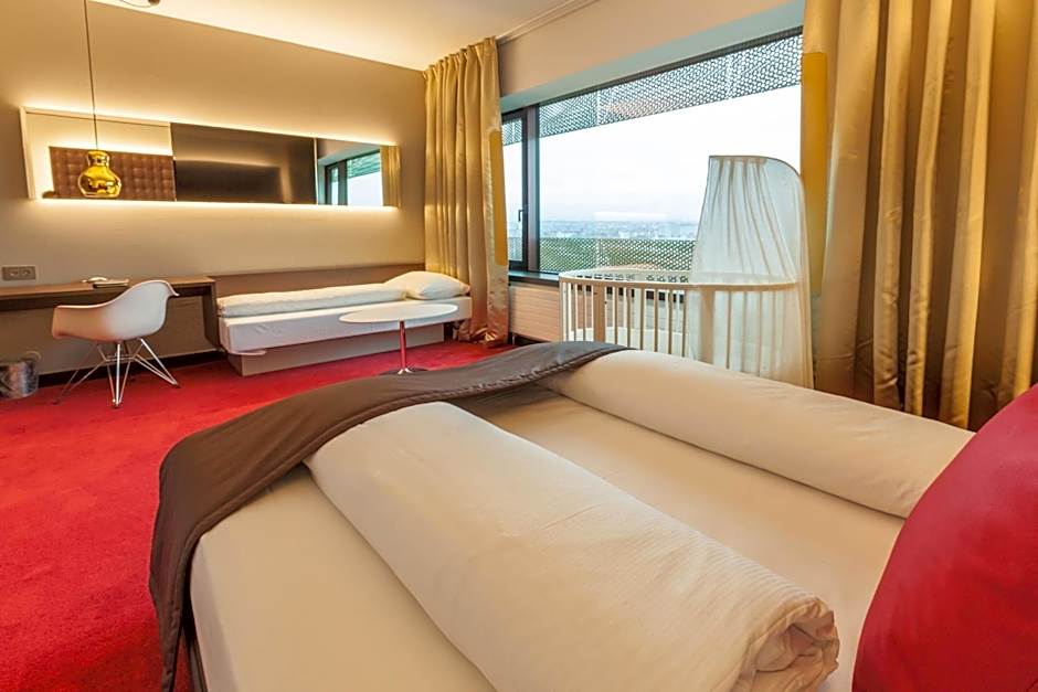 Airport Hotel Basel - Convenient & Friendly