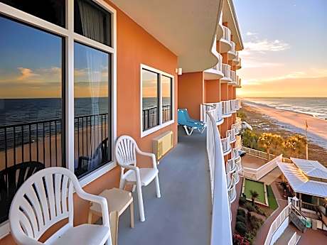 Beachfront Premier Suite - Queen/Queen with Kitchen