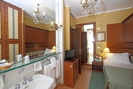 Two Connecting Rooms with Partial Sea View (3 Adults)