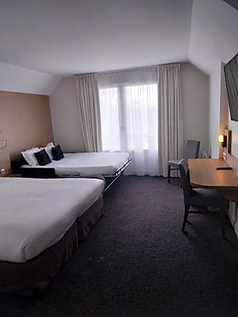 Superior Family Room - 1 King Bed 1 Single Bed 1 Sofa Bed