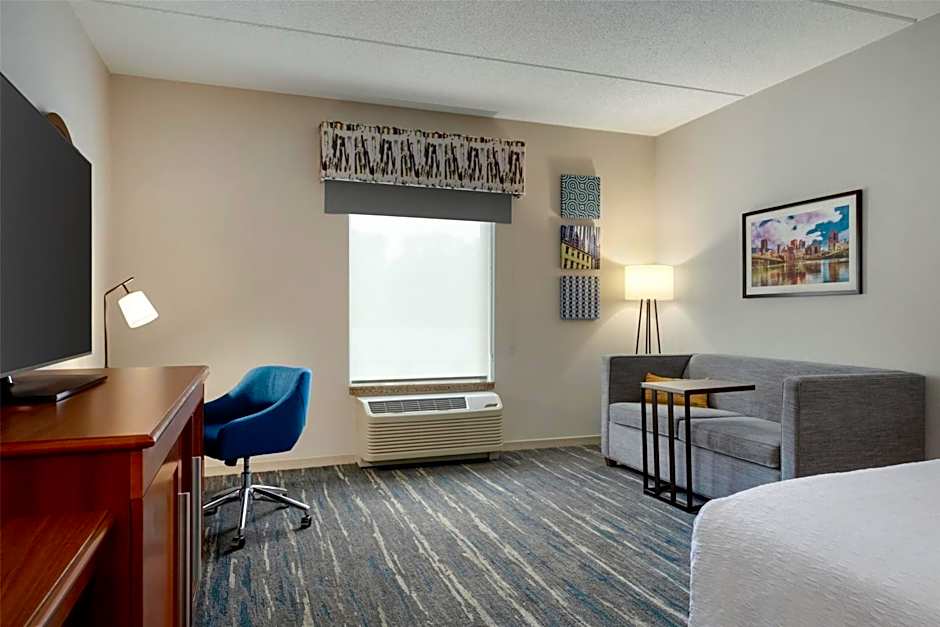 Hampton Inn By Hilton & Suites Pittsburgh/Harmarville