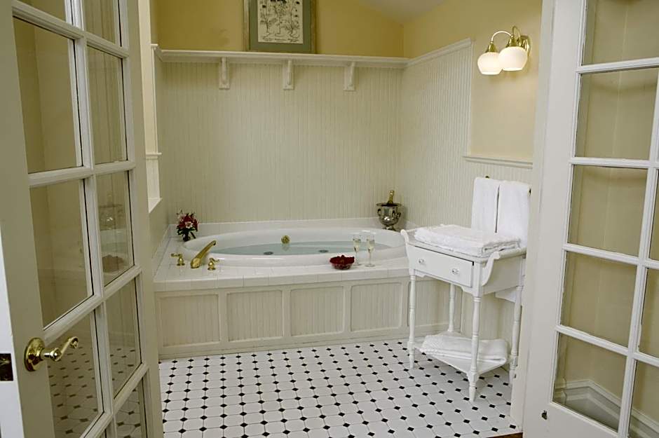 Healdsburg Inn on the Plaza, A Four Sisters Inn