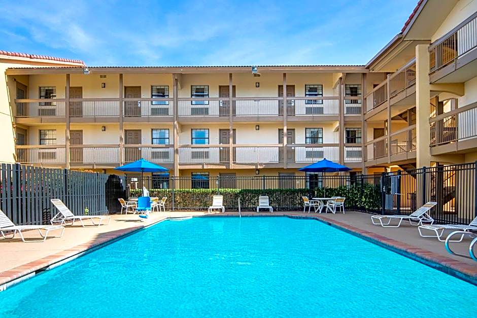 Budget Inn & Suite Atlanta Marietta Stadium