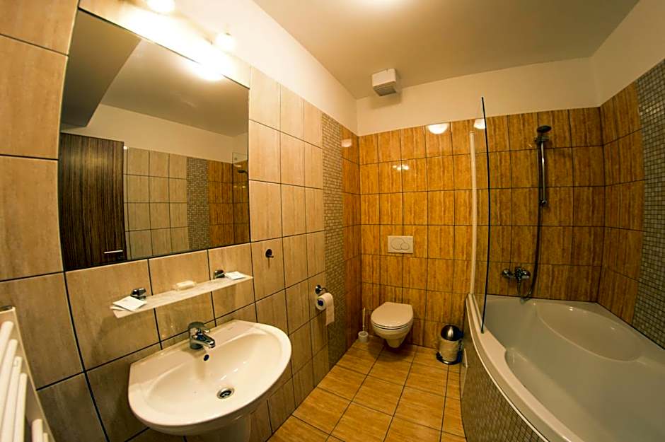 Wellness Hotel Hukvaldy POLOPENZE A WELLNESS V CENĚ