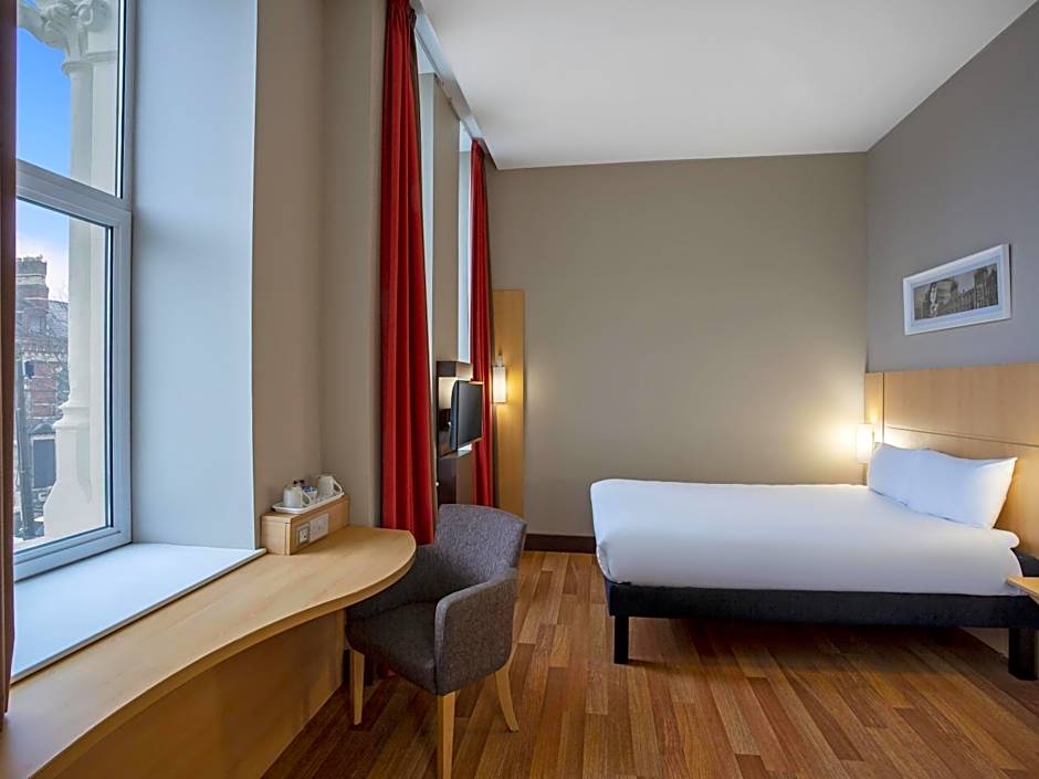ibis Belfast Queens Quarter