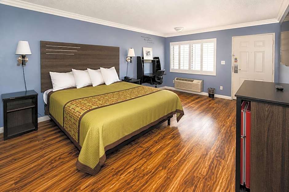 Big A Motel & Suites Near Disneyland Orange County