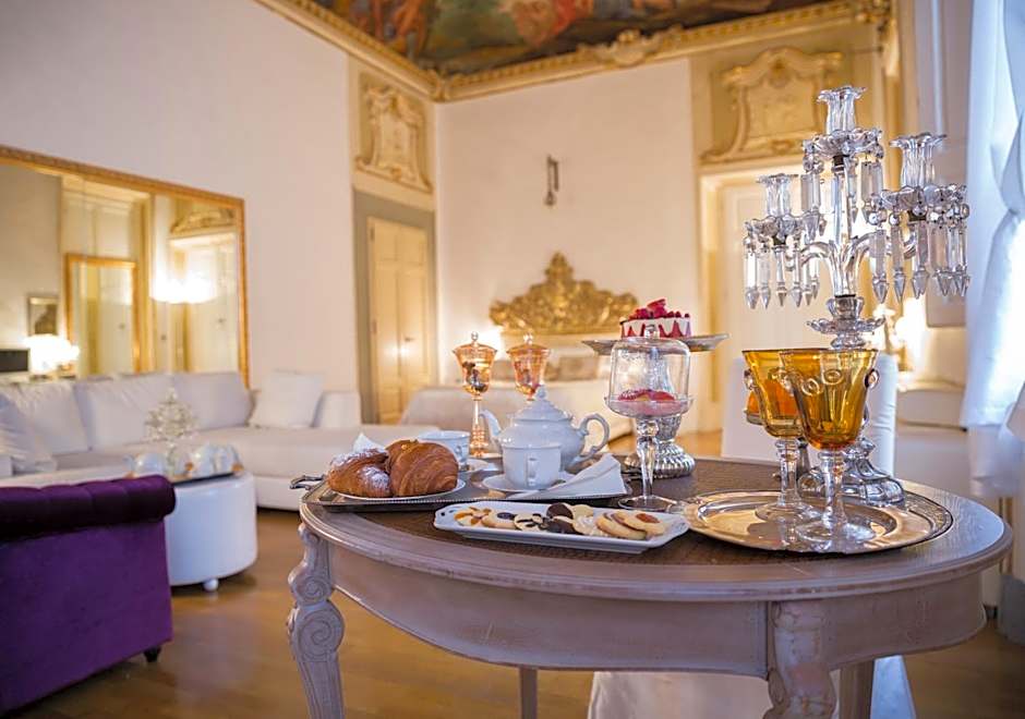 Palazzo Tolomei - Residenza D'Epoca