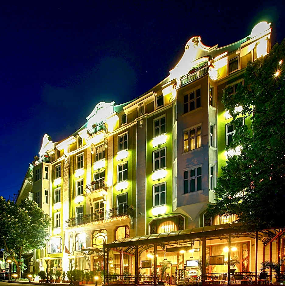Grand Hotel London