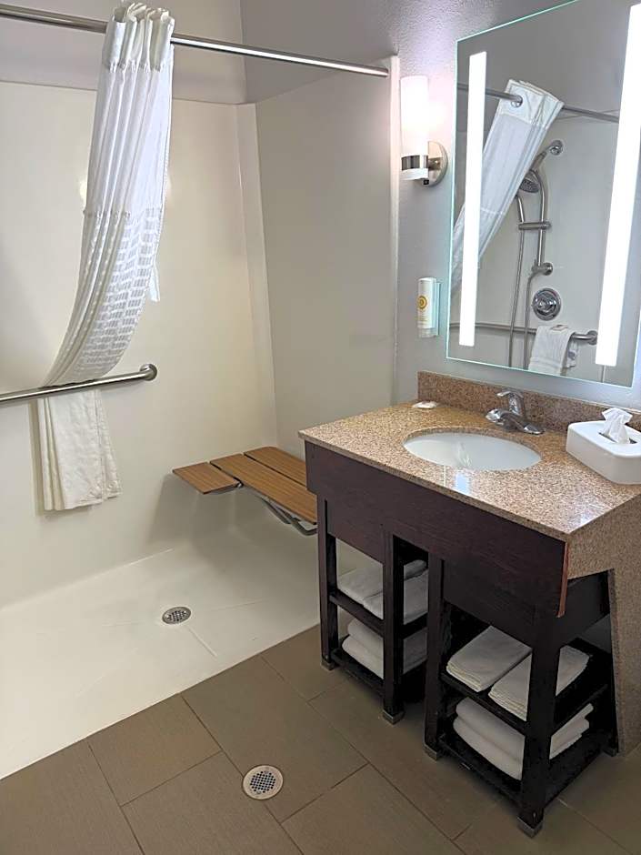 Comfort Suites Miamisburg - Dayton South