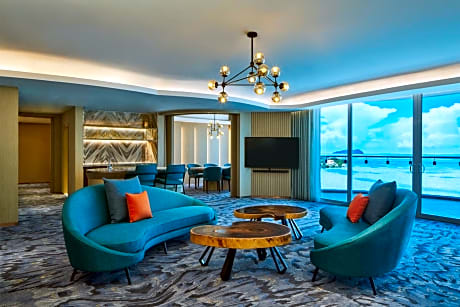 Presidential Suite with Sea View - High Floor/Club Lounge Access