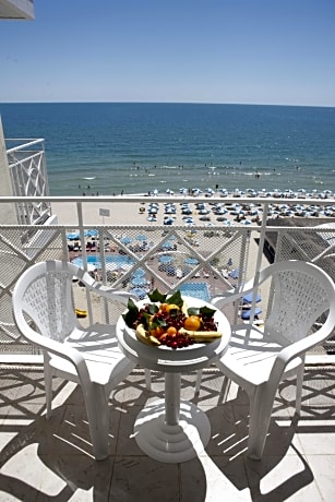 Twin Room with Sea View