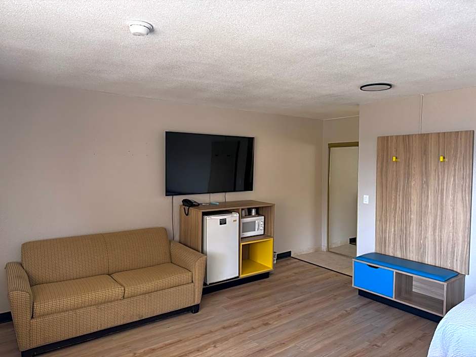 Days Inn by Wyndham Ridgecrest near China Lake Naval Station