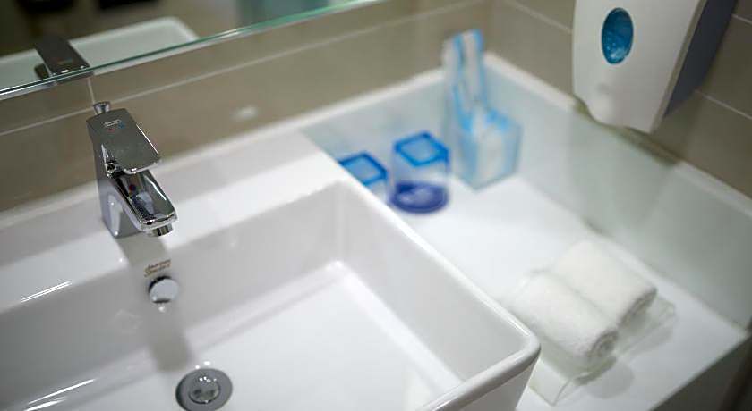Holiday Inn Express Luoyang Yichuan By IHG