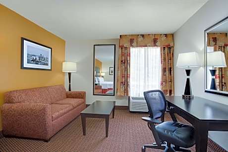 King Room with Sofa Bed and Study - Non-Smoking