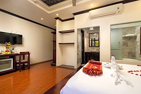 Deluxe Double or Twin Room with Pool View