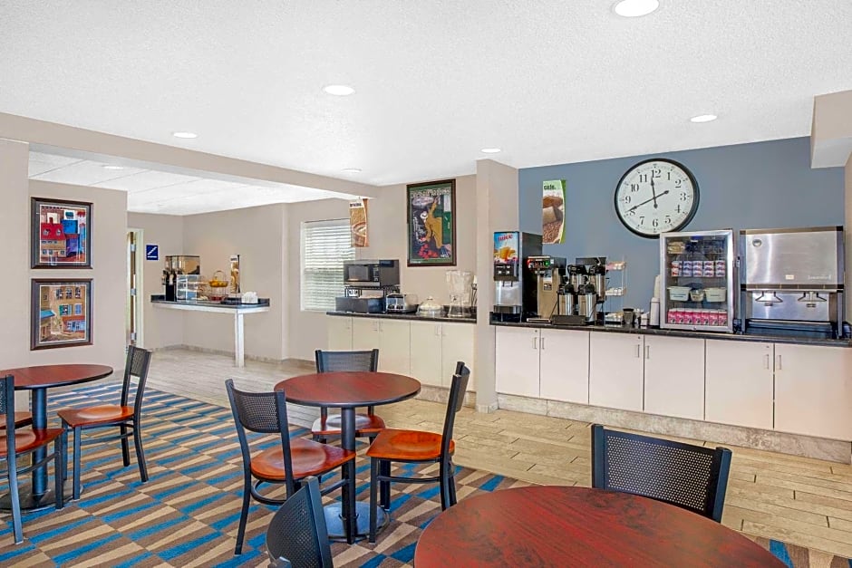 Microtel Inn and Suites Clear Lake
