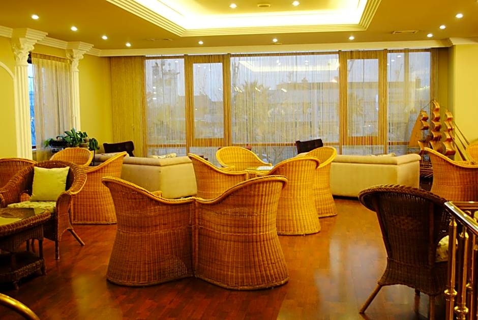 Hotel Eken Prestige