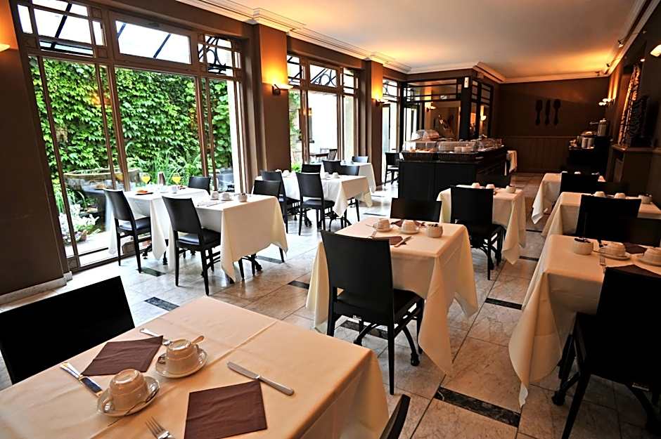 Flanders Hotel