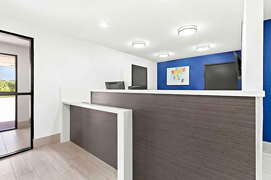 SureStay Hotel by Best Western Groves