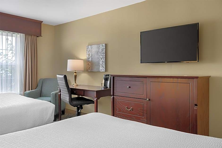 Best Western Plus Fredericton Hotel & Suites