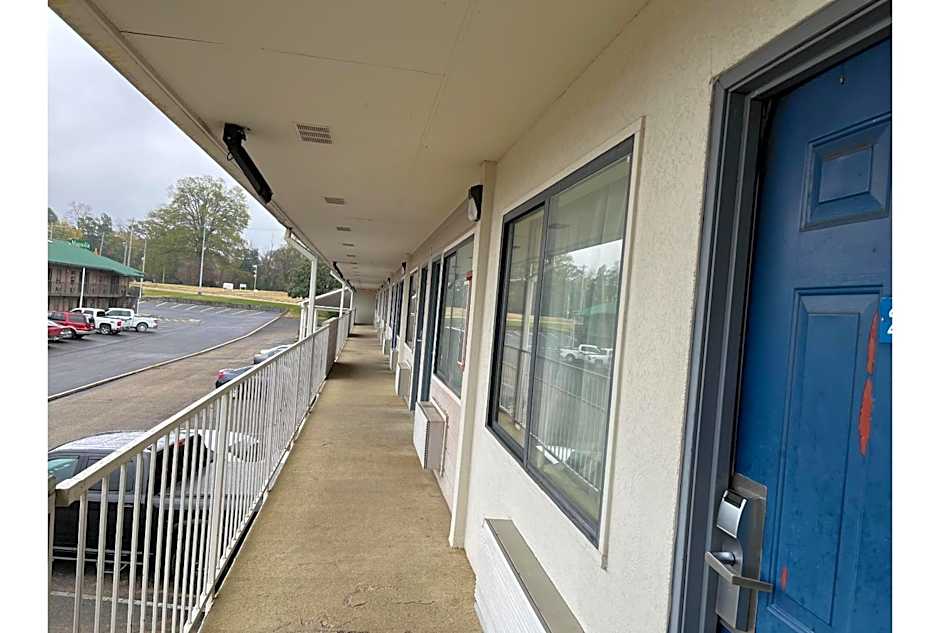 Motel 6 Millington TN