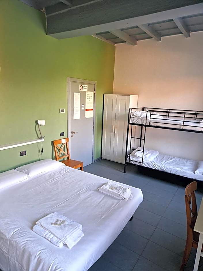 B&B e Ostello, Parco di Monza, CASCINA COSTA ALTA