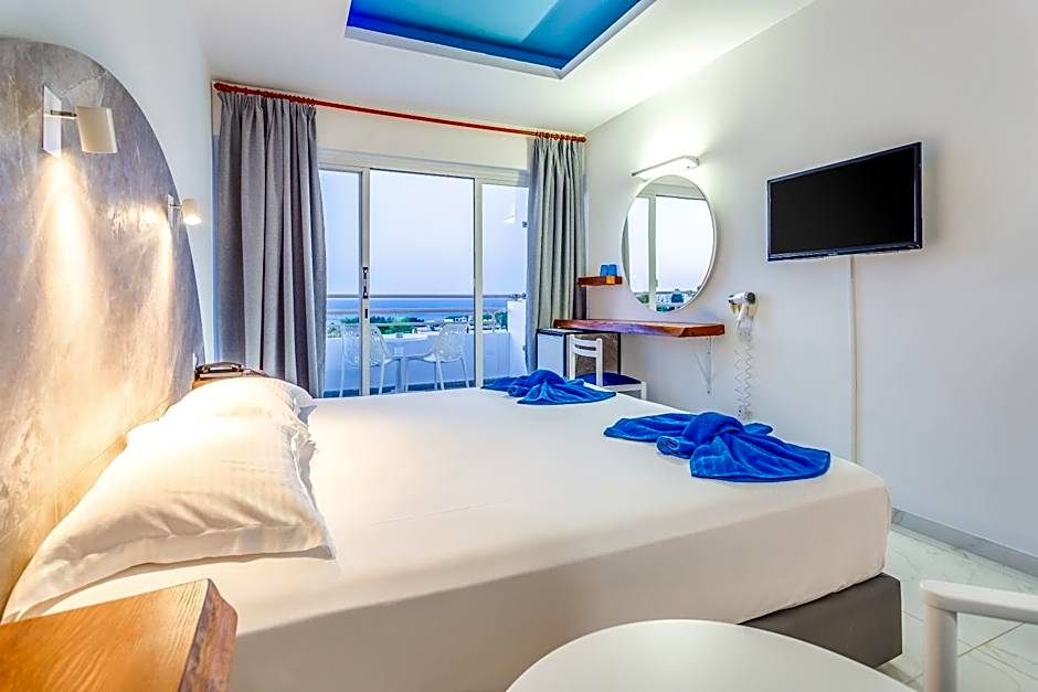 Adelais Bay Hotel