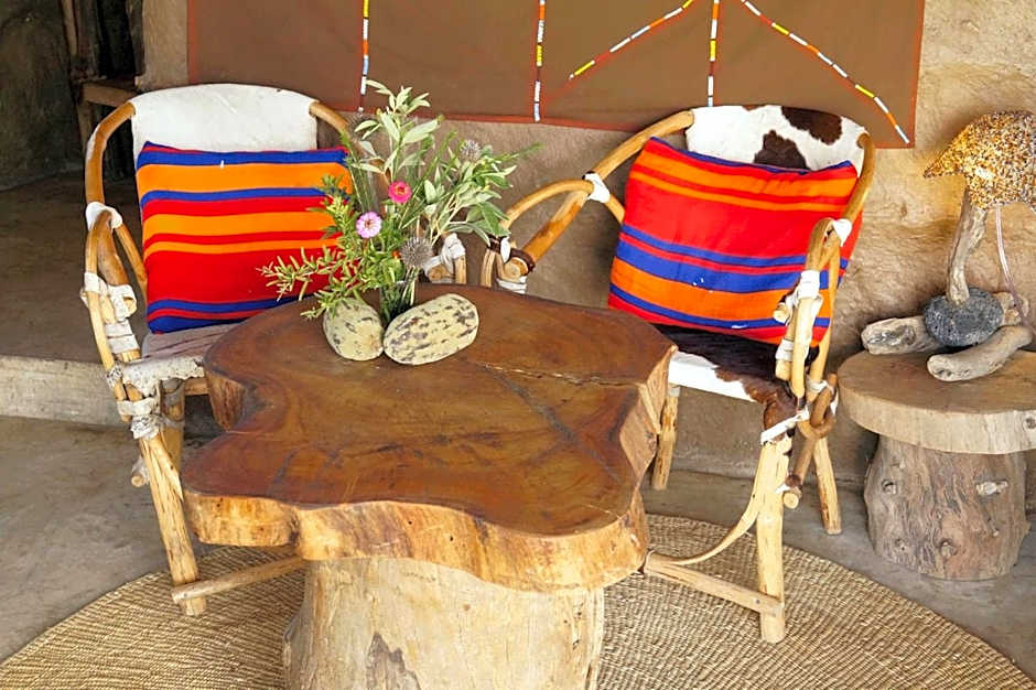 Original Maasai Lodge – Africa Amini Life