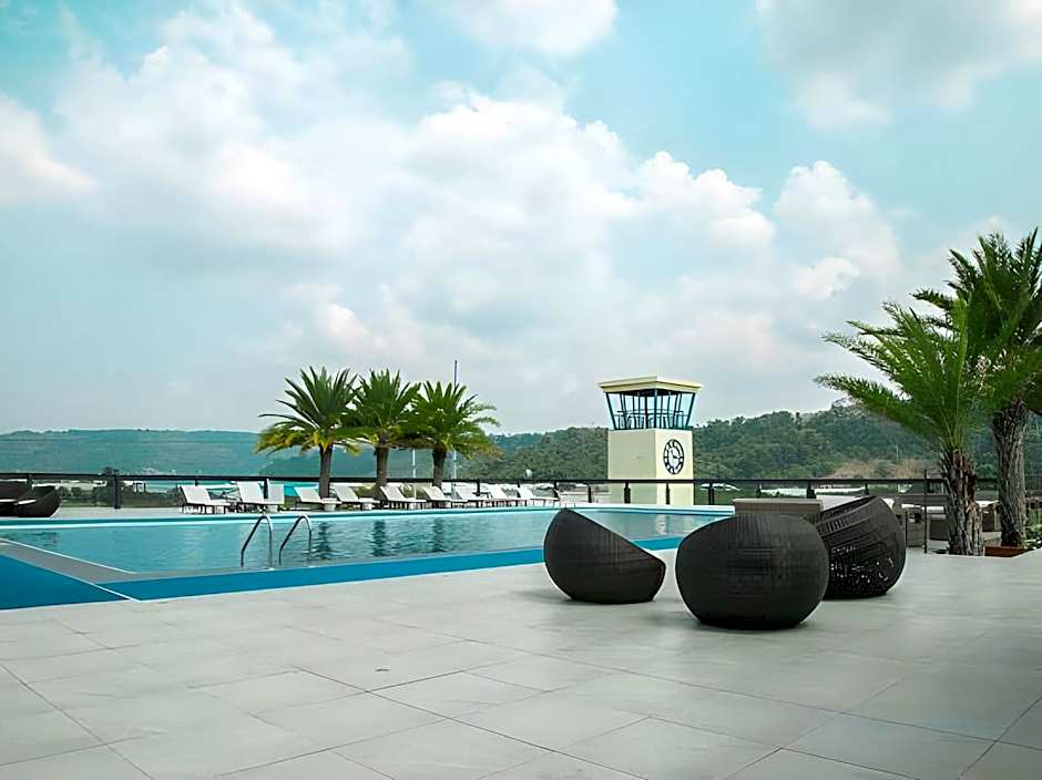 Le Charme Suites Subic