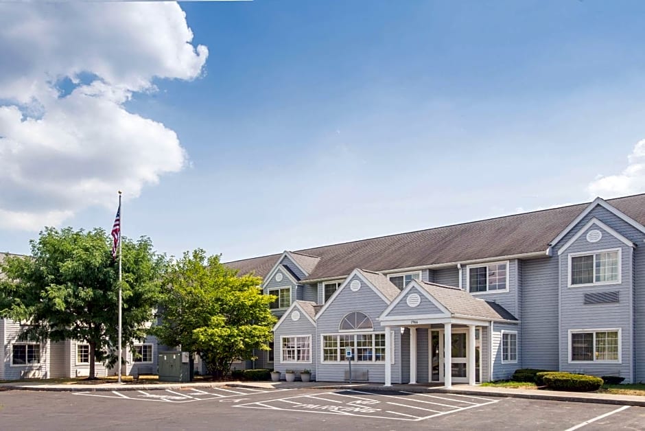 Microtel Inn & Suites by Wyndham