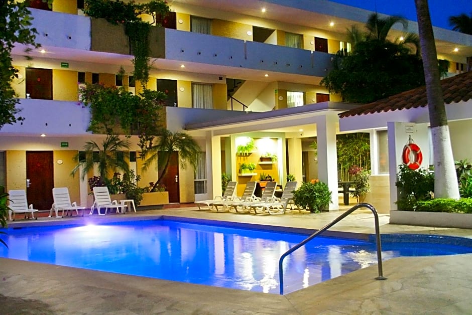 Hotel Azteca Inn