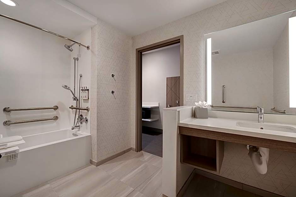 Holiday Inn Express & Suites Ontario - Chino Hills by IHG