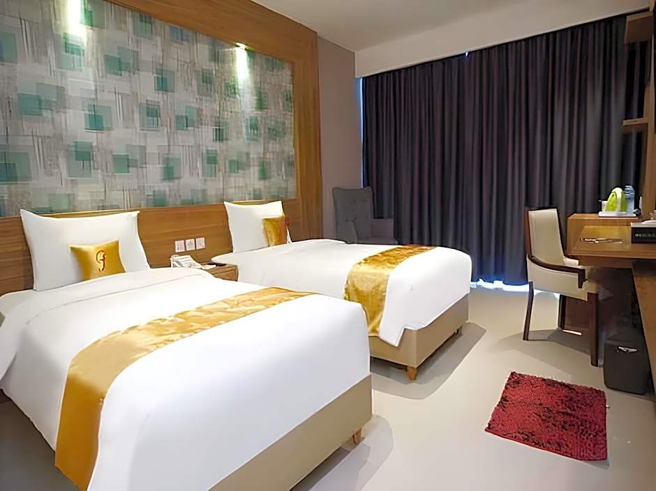 Triizz Hotel Semarang
