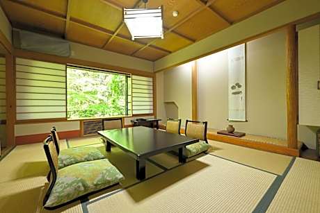 Deluxe Japanese-Style Room