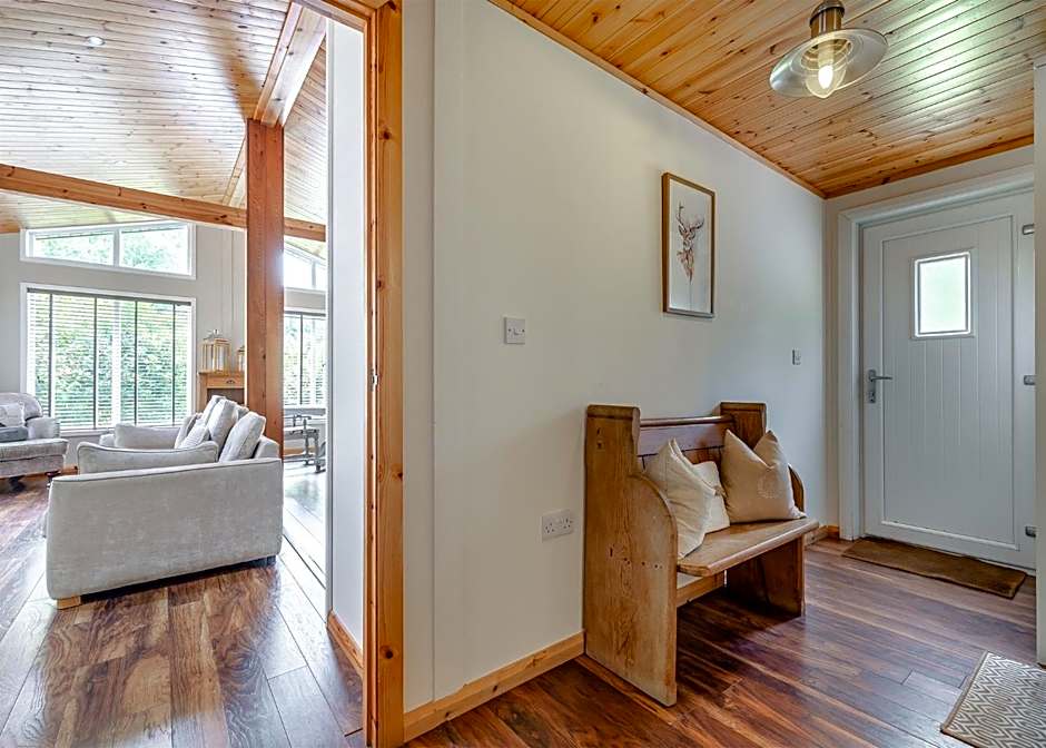 Charlesworth Lodges