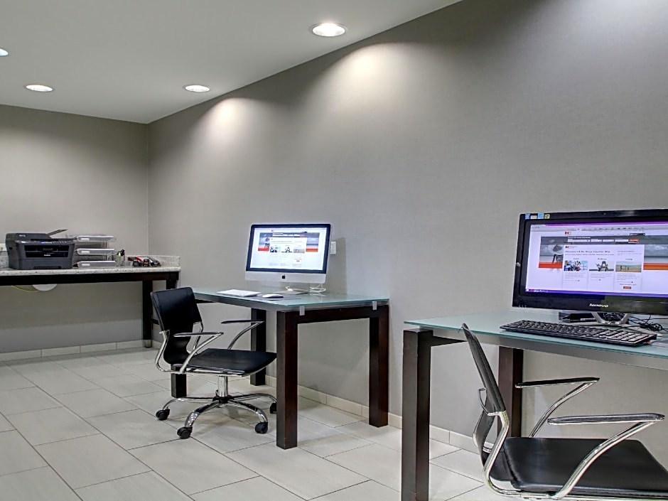 Holiday Inn Express & Suites Jackson Downtown - Coliseum By IHG