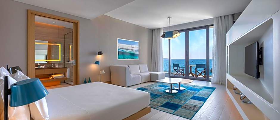 Photo 1 of 3 of Junior 1 King Bed Suite, Sea View, Balcony
