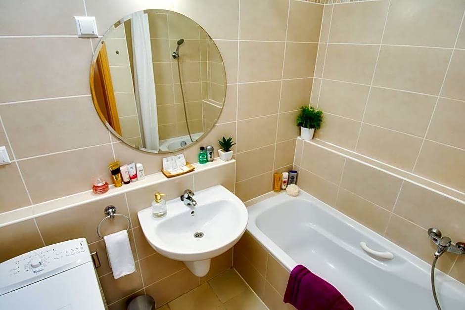 Trendy Deluxe Apartments