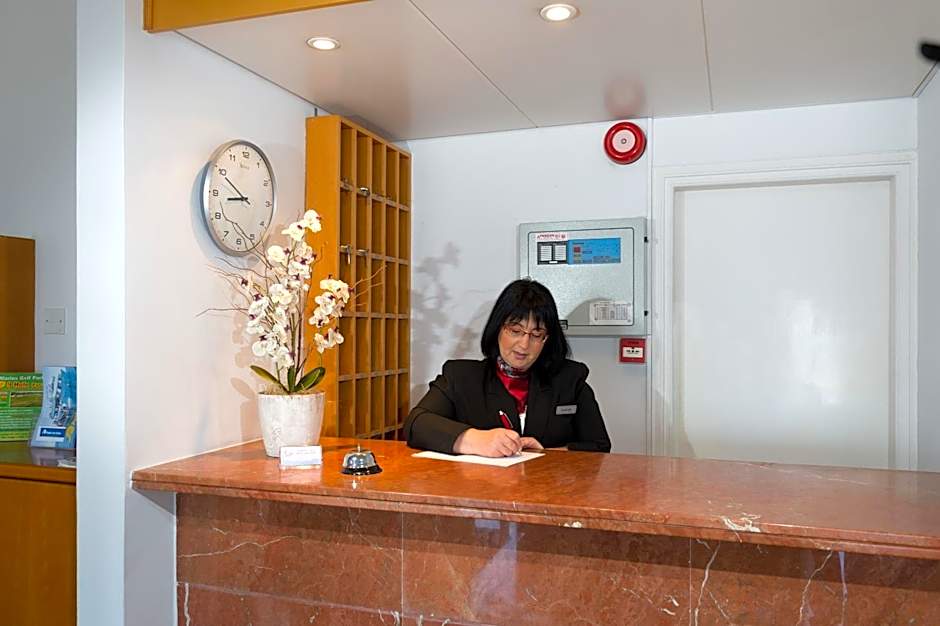 Sunny Hill Hotel Apartments