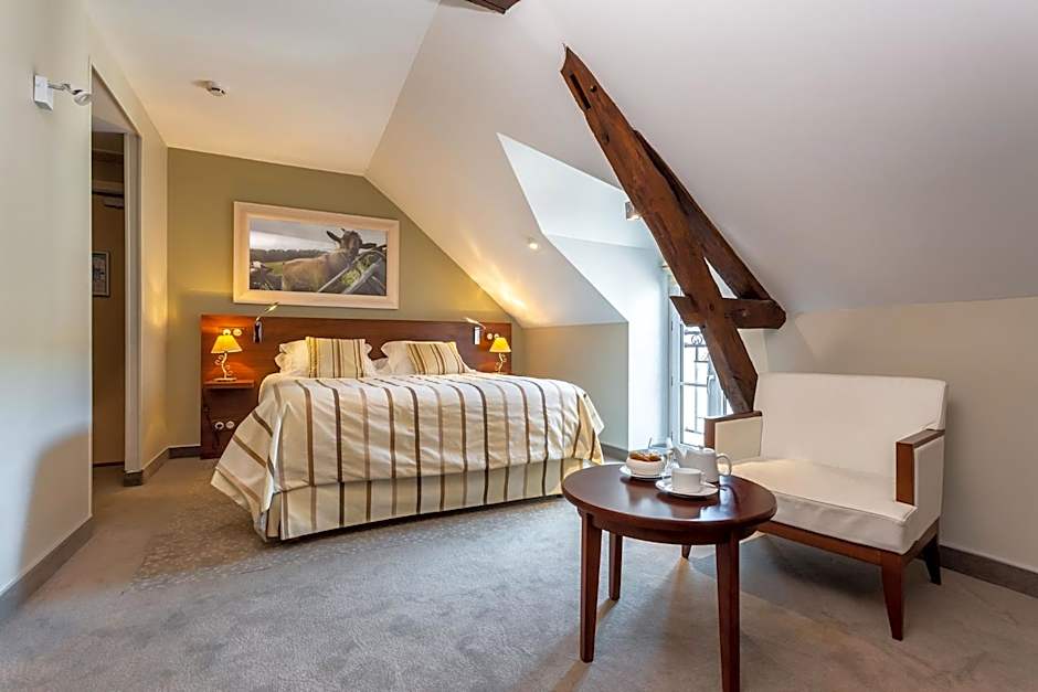 Hôtel Restaurant Famille Bourgeois "La Cote des Monts Damnés"