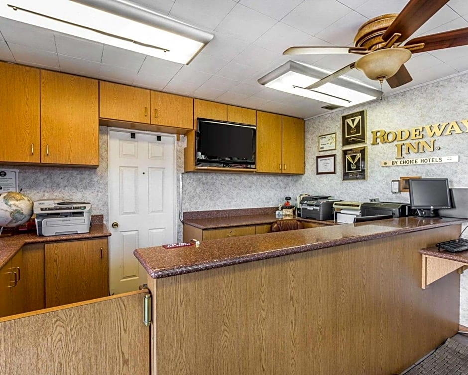 Rodeway Inn Elko Downtown Area