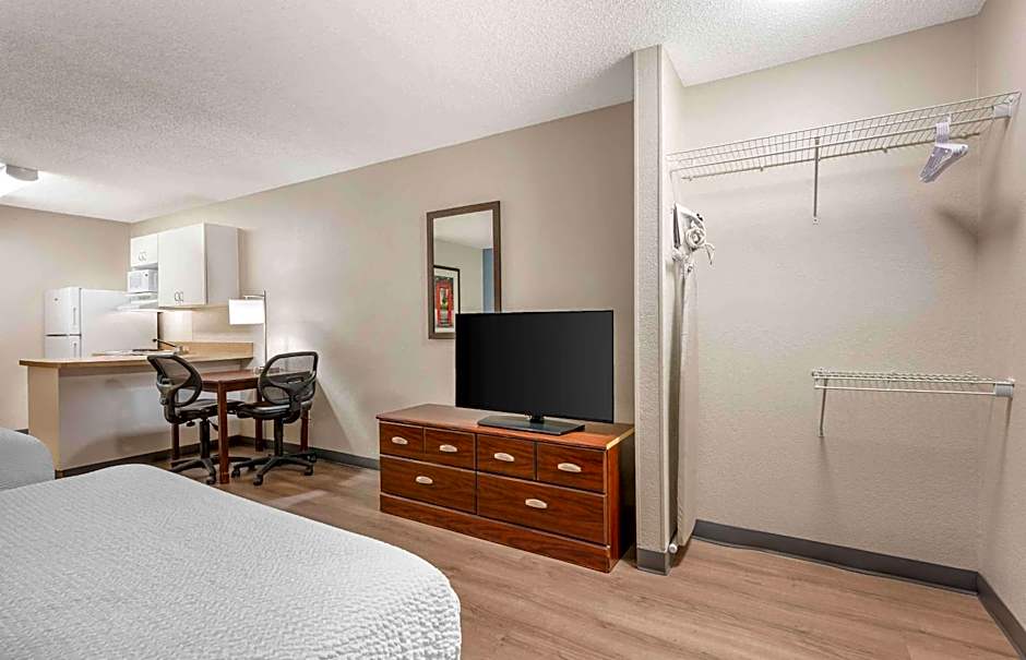 Extended Stay America Suites - Fort Wayne - South