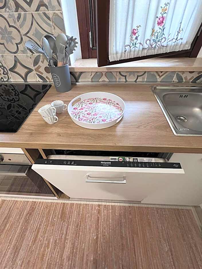 Casa Antia, nuovo bilocale con giardino in Residence con piscina